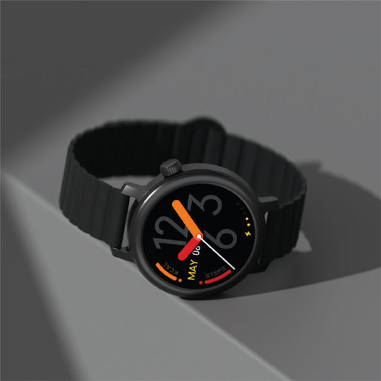 Smartix AURA Smart Watch – AMOLED Display, Bluetooth Calling & IP68 Black